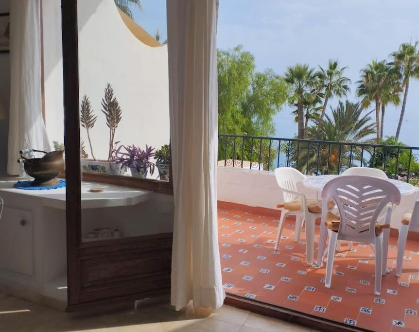 Beautiful 2 Bedroom In Calle Carabeo, Nerja Exterior foto